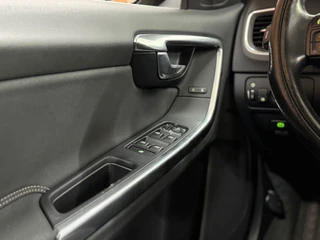 Volvo V60 1.6 T4 R-Design | Navi | Trekhaak | 180PK | Winter Pack | High Performance Audio | Leder/Alcantara / 21