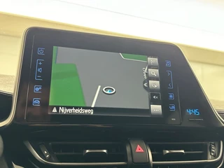 Toyota C-HR 1.8 Hybrid Dynamic Automaat Navigatie | 18'' L.M. Velgen | Parkeercamera / 15