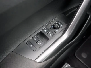 Volkswagen Taigo 1.0 TSI Life Edition Private Lease 499 pm | Carplay navi / 17