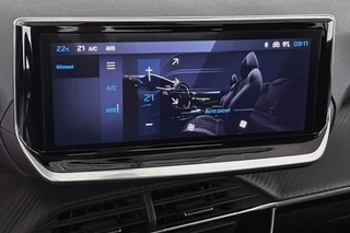 Peugeot 208 1.2 Hybrid 110 e-DCS6 Allure Apple CarPlay Climate Control Parkeersensoren / 21
