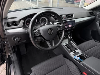 Škoda Superb COMBI 1.5 TSI ACT Business Edition - Automaat Stoelverw. Navi Camera 17inch LMV / 18