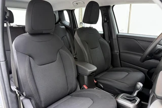 Jeep Renegade 1.3T DDCT Limited Automaat | Trekhaak | Climate control | Hoge instap | Dakrails | DAB Radio | Lichtmetalen velgen | Cruise control / 14