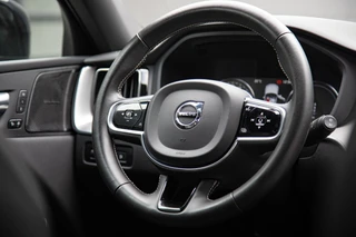 Volvo XC60 T6 Plug-in hybrid AWD R-Design Panorama|H/K Audio / 25