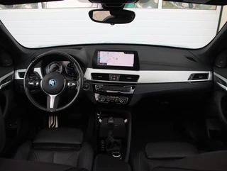 BMW X1 xDrive25e High Executive M-sport | SOH 88% | Panoramadak / 39