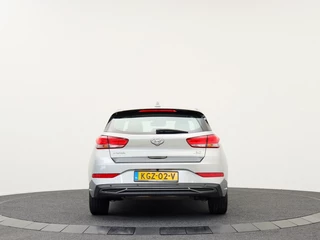 Hyundai i30 1.0 T-GDi MHEV Comfort Navigatie | Keyless | Camera / 9
