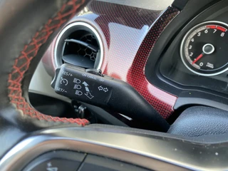 Volkswagen up! 1.0 TSI GTI 116 pk  | 17 inch lichtmetaal | stoelverwarming | climate control | zwart dak-spiegels | NL auto / 31
