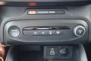 Ford Focus 125PK HYBRID TITANIUM FACELIFT! AD-CRUISE WINTERPACK BLIND-SPOT CLIMA P-SENSOREN KEYLESS ANDROID/APPLE / 32