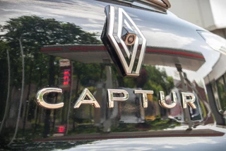 Renault Captur 1.0 TCe 90 evolution | Camera | Apple Carplay / 26