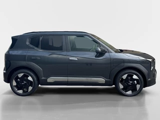 Kia EV2 Plus 42.2 kWh 3.000,- Inruilkorting | Privacy Glass | 18" lichtmetalen velgen | Warmtewerend glas rondom | Draadloze oplader voor smartphone / 9