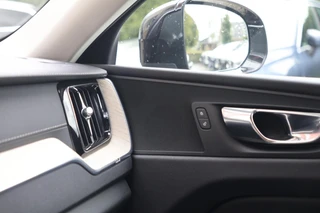 Volvo XC60 T6 Recharge AWD Inscription | Stoelverwarming | Trekhaak | Parkeercamera | Panoramadak | Pilot Assist |  BLIS  | Leder | Keyless / 47
