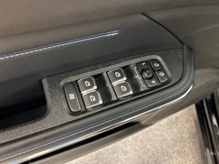 Lynk & Co 01 1.5 / pano / navi / camera / Infinity / memory / elec klep / Apple carplay / 18