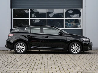 Lexus CT 200h Hybrid | Camera | Navi | Alcantara | Climate control | Cruise control | DAB+ | Trekhaak | Bluetooth / 15