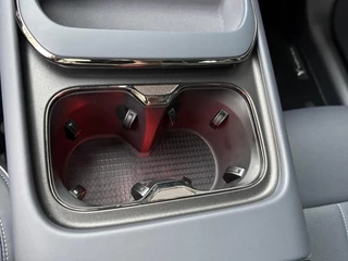 Voyah Courage Business Edition 80 kWh / 28