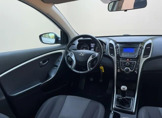 Hyundai i30 1.4 i-Drive / 11
