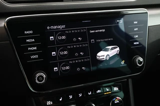 Skoda Superb Combi 1.4 TSI 218pk iV Business Edition Trekhaak Memory Stoelverwarming Virtual Cockpit Navigatie / 32