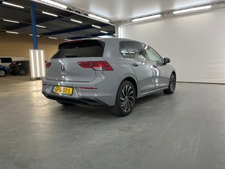 Volkswagen Golf 1.0 Life 81kW / 4