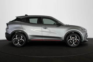 Alfa Romeo Junior 1.2 Turbo Hybrid Ibrida Speciale Pack Techno Stoelverwarming Camera / 35