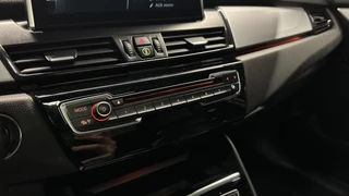 BMW 2-serie Active Tourer 225xe Centennial High Executive PANO LEER HEAD UP. / 44