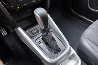 Suzuki Vitara 1.4 S | Trekhaak l Climate Control l Bluetooth l LED l Camera l PDC Voor & Achter l Stoelverwarming l Lichtmetalen Velgen / 19