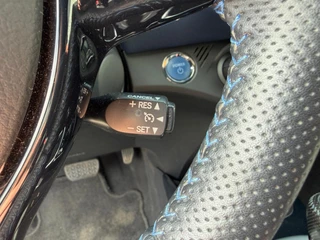 Toyota Yaris 1.5 Hybrid Bi-Tone Camera | Cruise control | NAP / 12