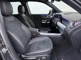 Mercedes-Benz EQB EQB 300 4Matic AMG / 53