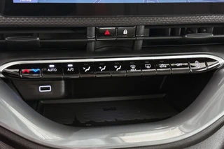 Fiat 500 3+1 La Prima 42 kWh Panoramadak Stoelverwarming Camera Apple CarPlay / 42