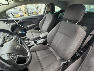 Opel Astra GTC 1.6 Turbo Sport / 16
