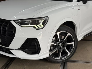 Audi Q3 45 TFSI e S line | 245 PK | Virtual Cockpit Plus | Camera | Black Optics | Leder | 2022 / 11