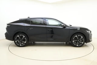 Peugeot 408 1.2 Hybrid 145 e-DCS6 Allure | Adaptive Cruise Control | Camera | Full LED | 19'' Lichtmetalen velgen | Climate Control | Navigatie | Apple Carplay & Android Auto | Keyless Entry & Start / 10