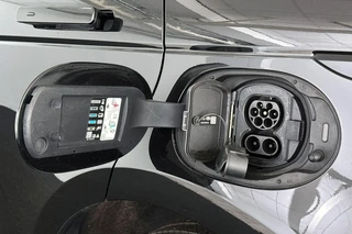 Land Rover Range Rover Evoque 1.5 P300e AWD SE Leder Memory Stuur-Stoelverwarming Camera / 32