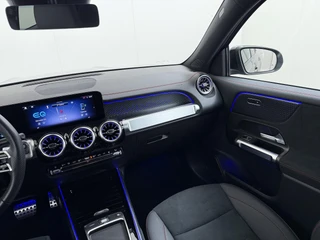 Mercedes-Benz EQB EQB 300 4Matic AMG / 32