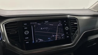 Volkswagen T-Roc 1.0 TSI Style Business CARPLAY NAVI ADAPTIEF CRUISE. / 38