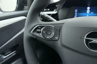 Opel Corsa 1.2 Turbo 145pk Automaat Hybrid Ultimate | DEMO | Tot 8 jaar garantie | Navigatie | Climate control | Stoelverwarming | Keyless Entry | Camera | Parkeersensoren | Alcantara bekleding | Zwart dak | 17" Lichtmetalen velgen / 26