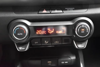 Kia Stonic 1.0 T-GDi MHEV 100pk DynamicPlusLine / 15