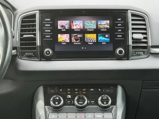 Skoda Karoq 1.5 TSI ACT Business Edition, trekhaak, stoelverwarming, navigatie, climaat controle / 12