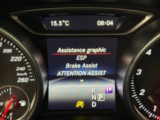 Mercedes-Benz GLA-klasse 180 Business Solution Plus Upgrade Edition | Automaat | Cruise control | Stoelverwarming | 360° camera / 28