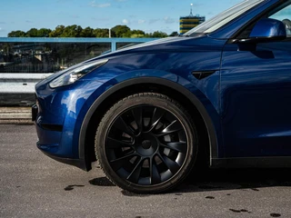 Tesla Model Y RWD 58 kWh LFP | SOH 90,1% | Trekhaak | Panoramadak | AMD Ryzen | Zwart Leder | Warmtepomp | 20" | Eerste eigenaar! / 45