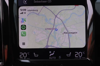 Volvo XC60 2.0 T4 R-Design  LED/Leder/Navi/Camera/CarPlay/Virtual Cockpit/Crc/19" / 19