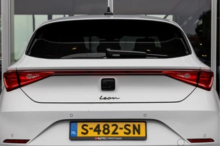 SEAT Leon 1.0 TSI Style  | LED | Carplay / 19