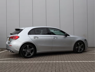Mercedes-Benz A-Klasse 220 Launch Edition  | Widescreen | Camera | Org. NL / 5