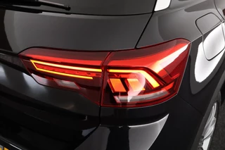 Volkswagen T-Roc 1.5 TSI 150pk R-Line Sport Camera Navigatie / 40