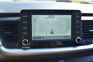 Kia Stonic 1.0 T-GDi DynamicLine 1e Eigenaar | Navigatie | Camera | 12 mnd BOVAG garantie | Whatsapp 06-53188999 / 5