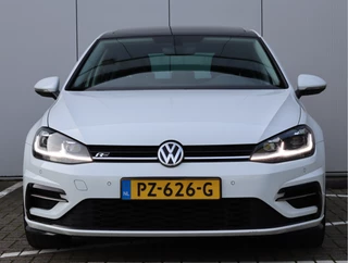 Volkswagen Golf 1.0 TSI Highline R-line  | Panoramadak | Camera | Virtual | LED / 6