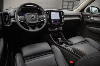 Volvo XC40 2.0 B3 Core MY2026|Leder|Keyless|PDC|Camera|Carplay / 12