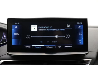 Peugeot 5008 1.2 PureTech Allure Pack Business AUTOMAAT | 7-Zits | Dodehoek Detectie | Navigatie | Achteruitrij Camera | 1e eigenaar / 26