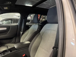 Volvo XC40 1.5 T5 Plug-in hybrid Plus Dark /pano/memory/navi/harman kardonc/camera / 12