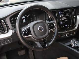 Volvo XC60 2.0 Recharge T8 AWD R-Design Panoramisch schuif/kantel dak, 360 Camera, Stoelverwarming, Harman/Kardon audio installatie, Navigatie / 5