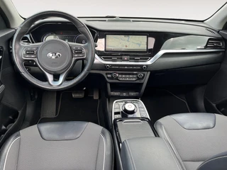 Kia e-Niro DynamicPlusLine 64 kWh | Stoelverwarming | Keyless entry | Schuifdak / 13
