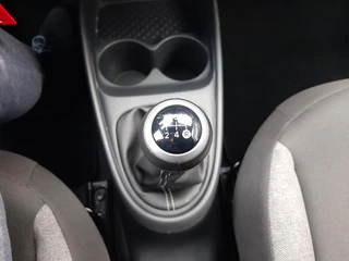 Toyota Aygo X PLAY / 22