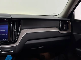 Volvo XC60 2.0 T5 Inscription | 250PK | Automaat | Leder | Camera | Trekhaak | Pano | Navi | 12,3” Digitaal Display / 34